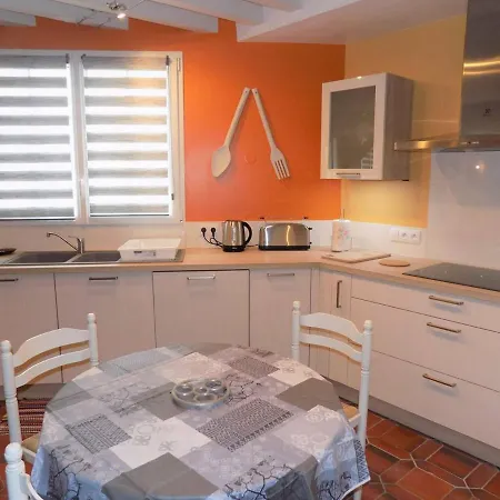 Maison Meschers-sur-gironde, 3 Pieces, 4 Personnes - Fr-1-305c-28 Holiday home Meschers-sur-Gironde