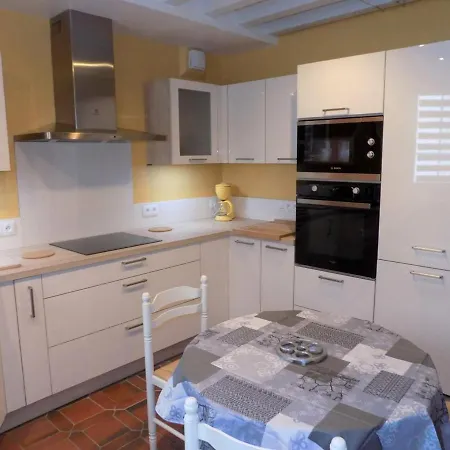 Holiday home Maison Meschers-sur-gironde, 3 Pieces, 4 Personnes - Fr-1-305c-28 *